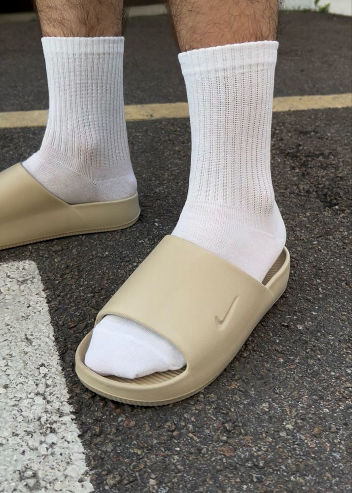 Тапки Nike Calm Slide у бежевому кольорі 38-45 тапочки шльопанці