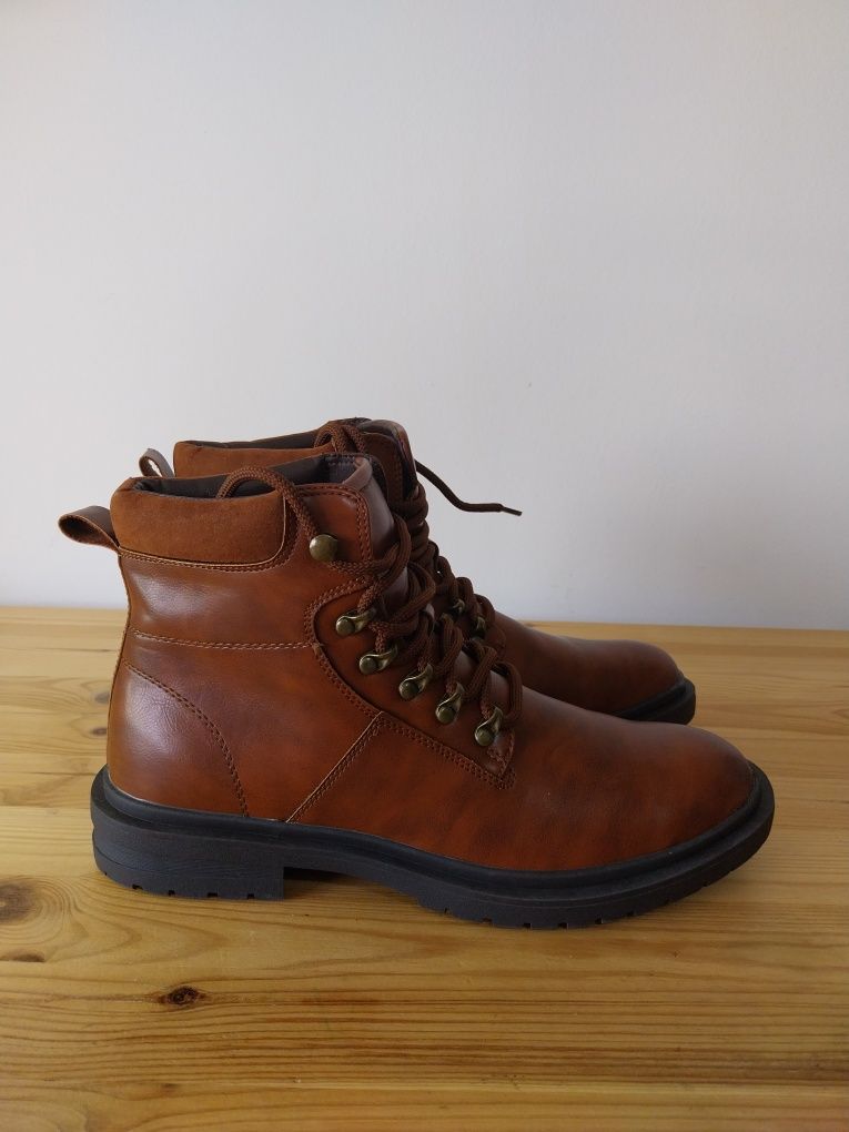 Botas Castanhas 42