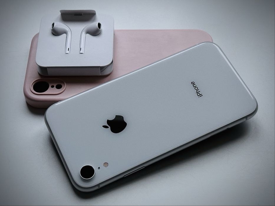 Iphone XR на 128 GB, акб 100%