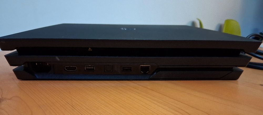 Playstation 4 Pro(ps4) Firmware(12.02) c/disco desbloqueio LER ANÚNCIO