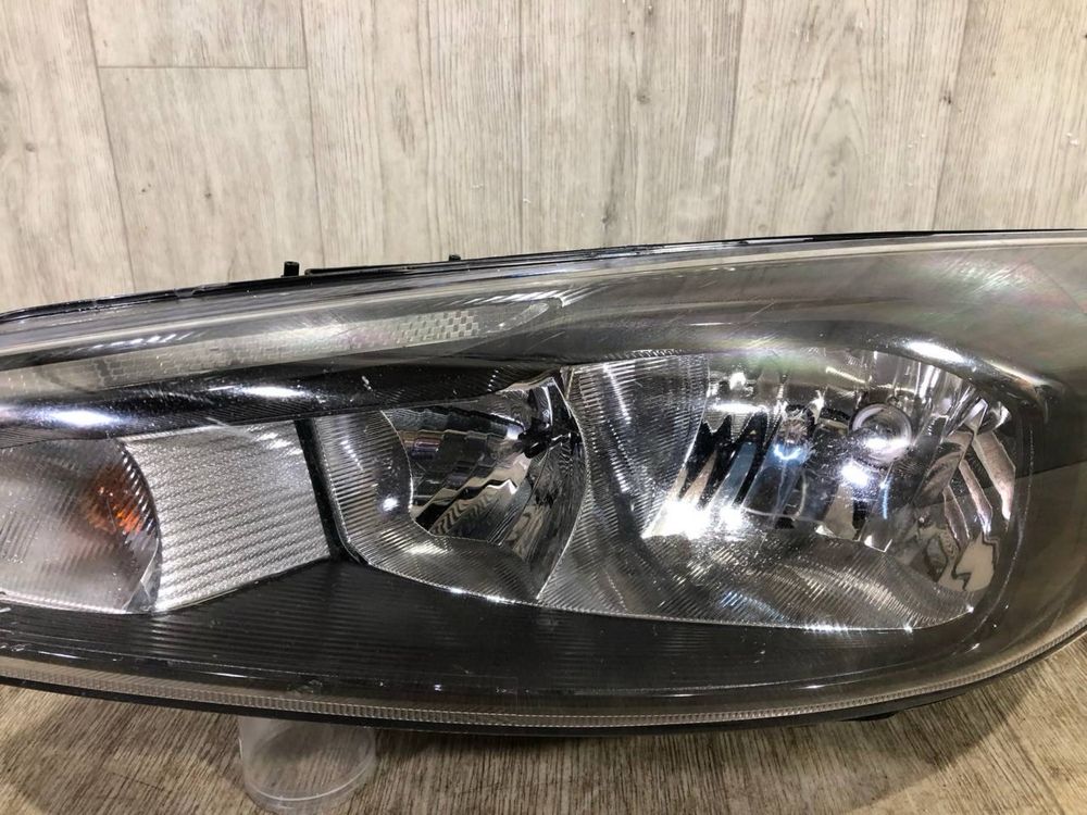 Фара передняя левая Ford Focus MK3 (2015-2018 г.) F1EB-13W030 AGB