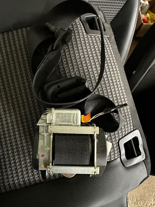 Mercedes w169 W245 pas bezpieczeństwa prawa strona