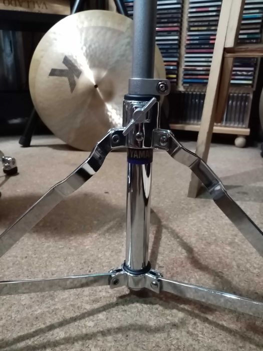 Banco Yamaha DS-550U