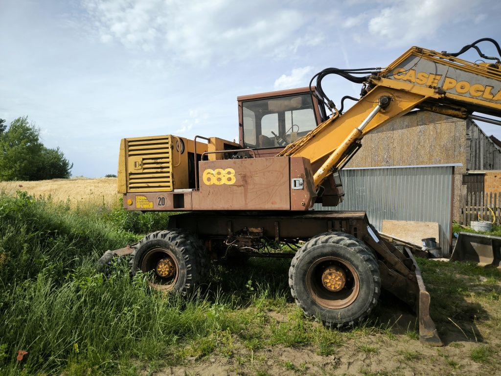 Koparka kołowa Case Poclain 688