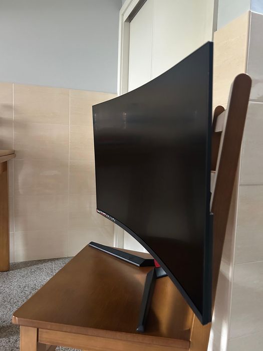 Monitor AOC 32” 180hz