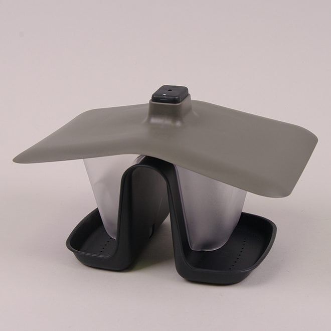 Годівниця для птахів пластмасова.