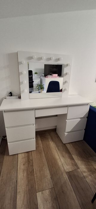 Toaletka komoda biała