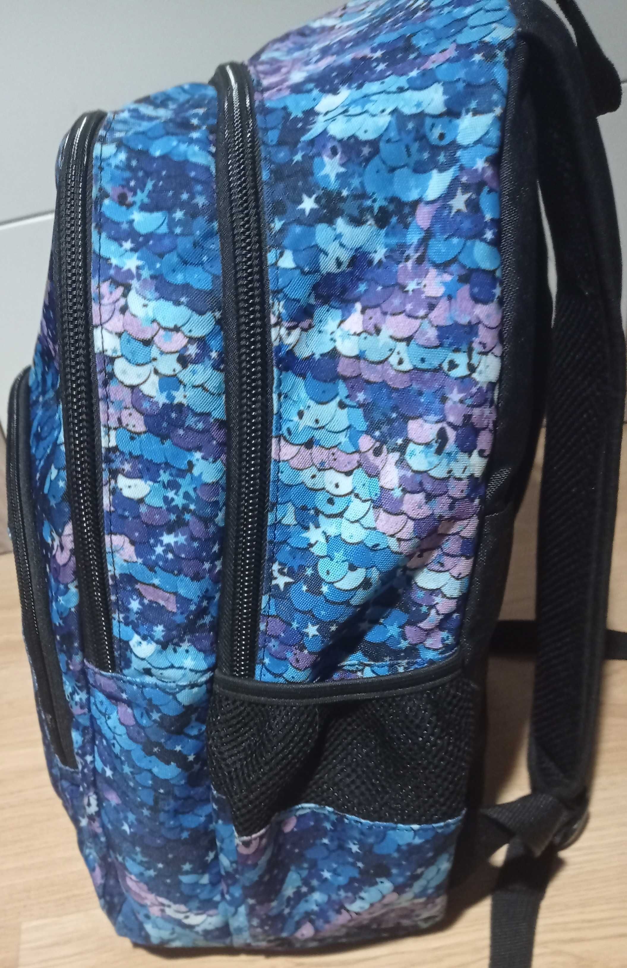 Mochila escolar impecável Ghuts