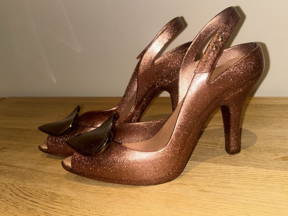 Melissa Vivienne Westwood 39