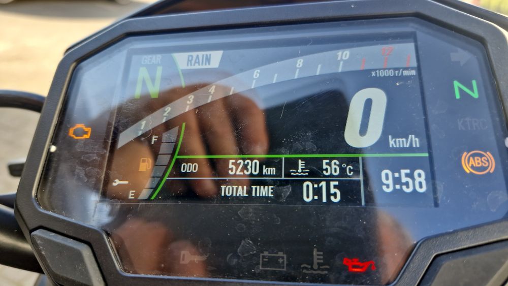 Kawasaki z 900 rok 2023