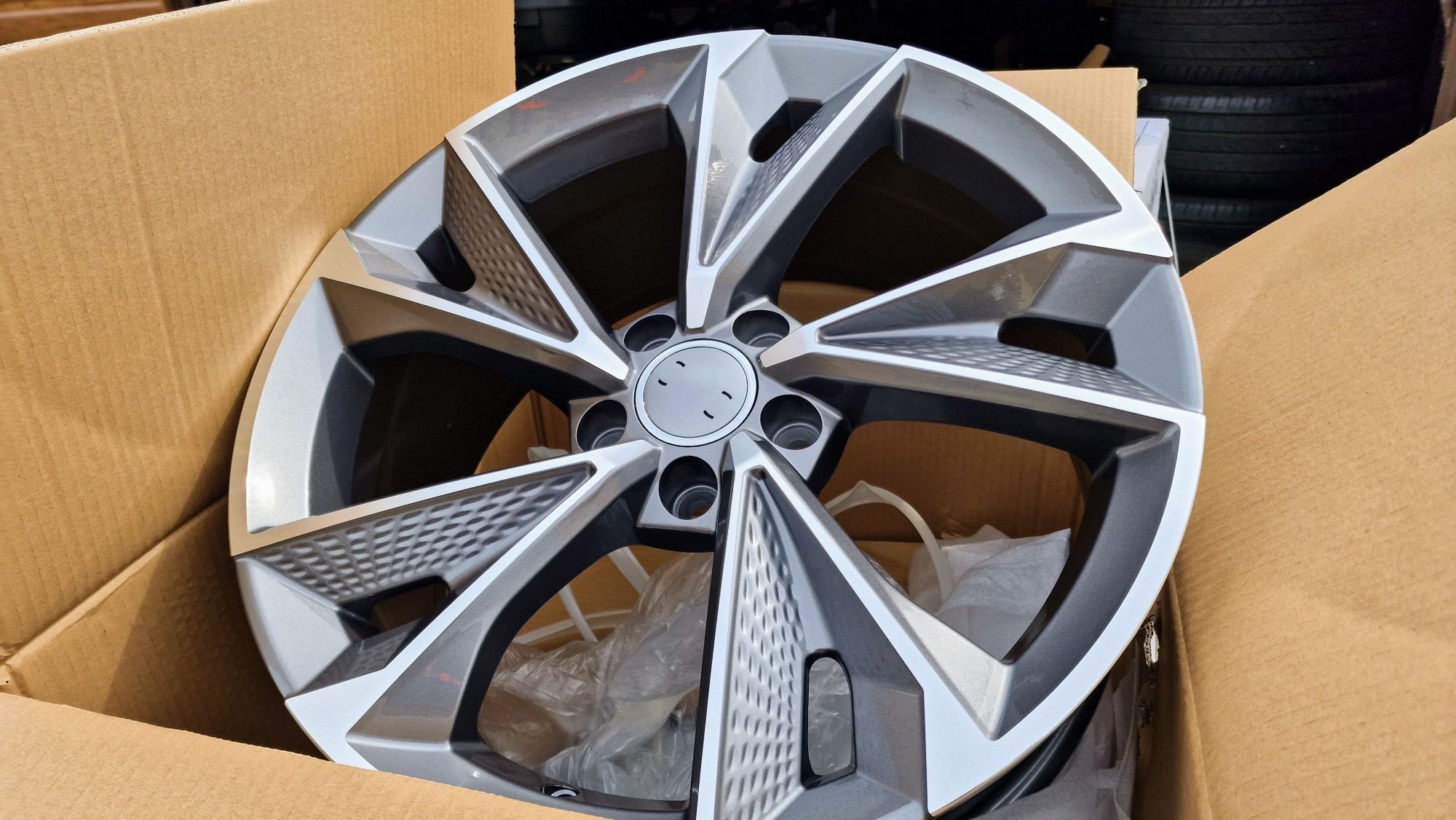 Nowe alufelgi 18 5X112 Audi A4 A5 A6 A7 Q5 VW Skoda RS S-line wysyłamy