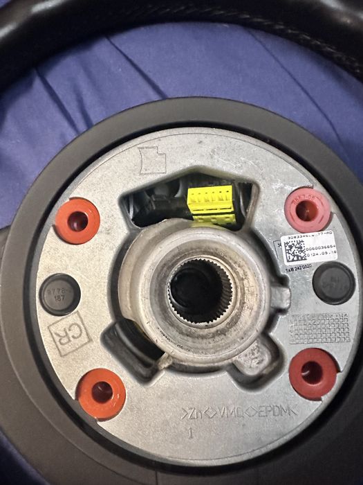 Кермо BMW M-Performance. F-Серія