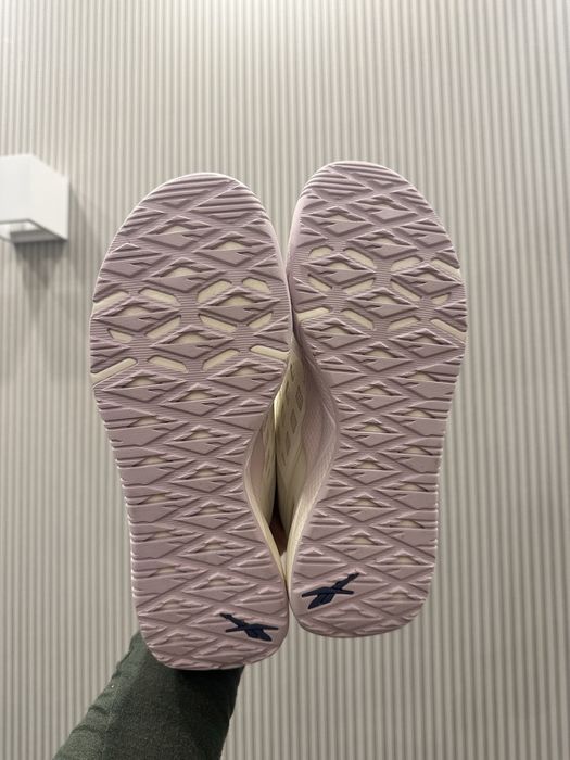 Кросівки Reebok для спортзалу - 39, нові