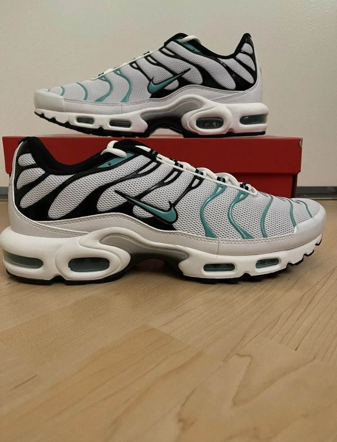 Size 42 - Nike Air Max Plus White Hyper Jade 2021