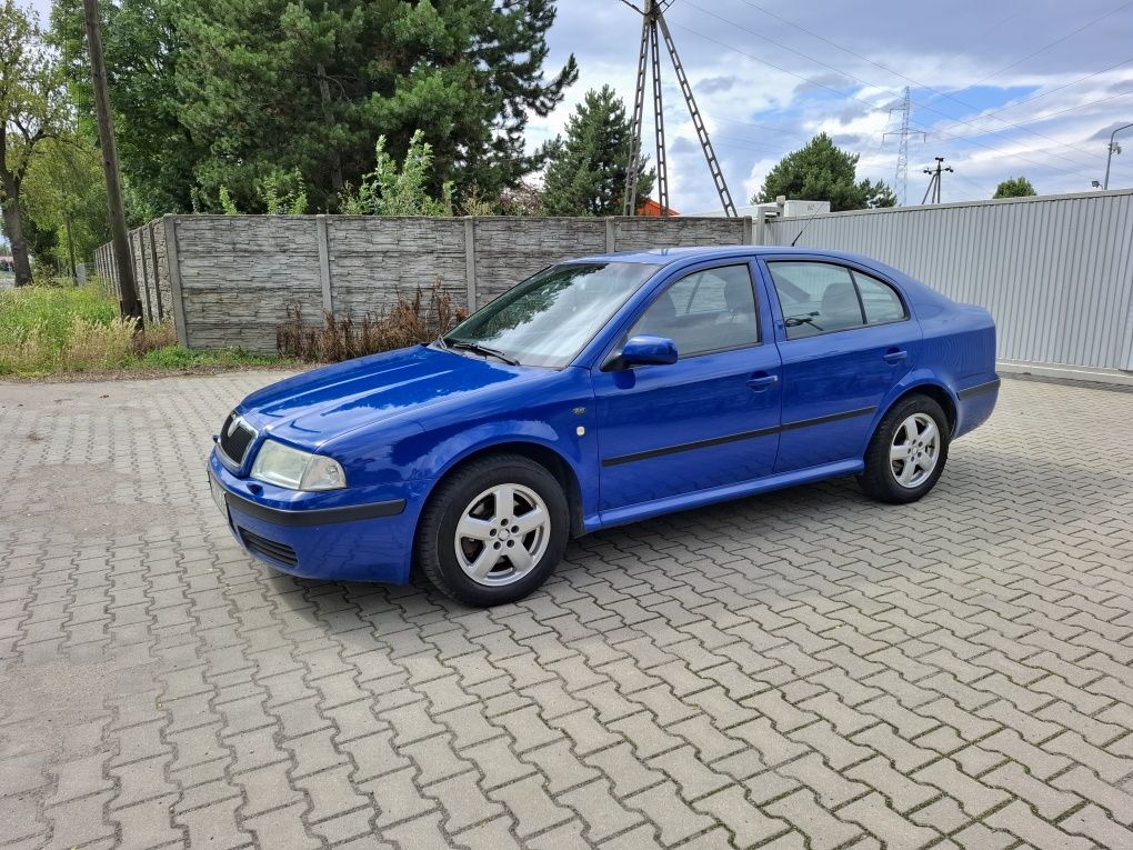 Sprzedam Skodę Octavia 2.0 klima zadbana