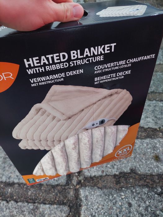 REZERWACJA Koc elektryczny, podgrzewany