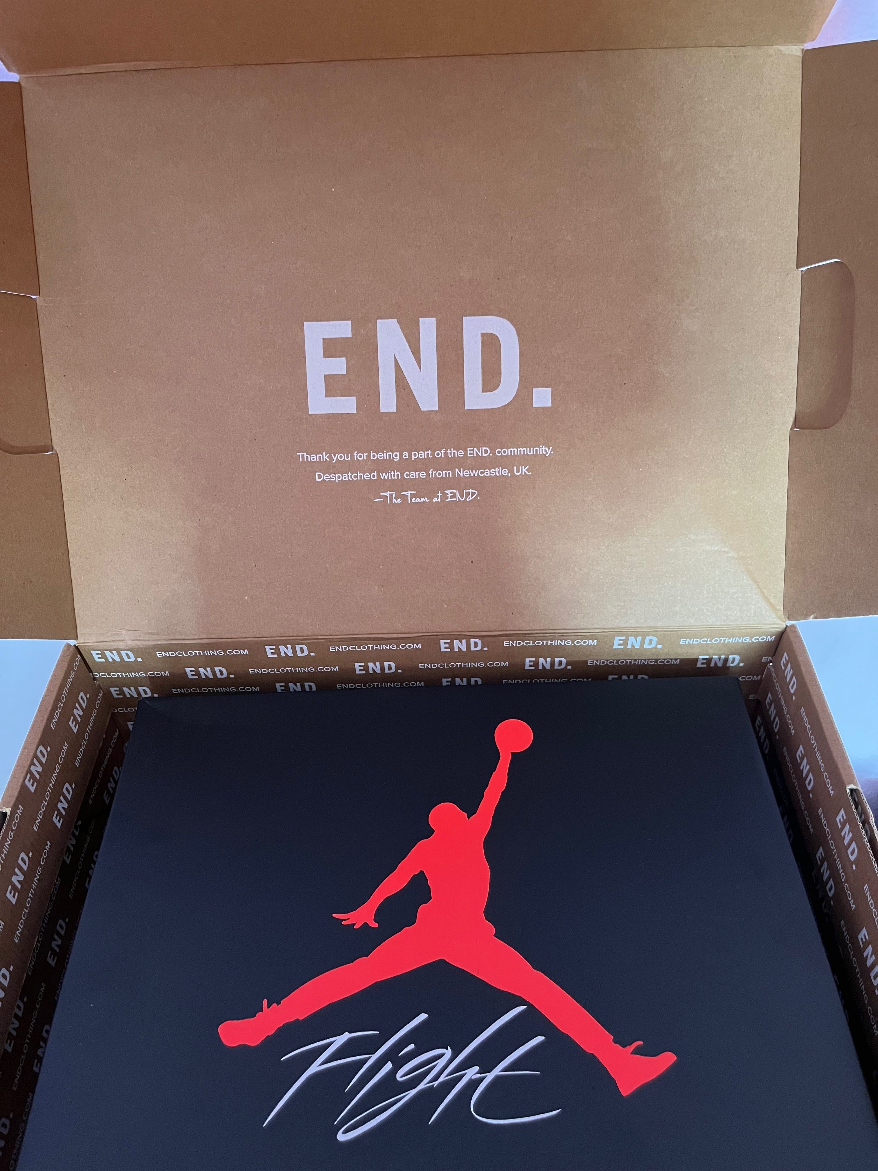 Air jordan 4 cinzento e retos