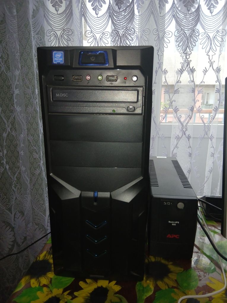 Продам компютер, монітор, UPS, клавіатуру, мишку (робочий, б/у)