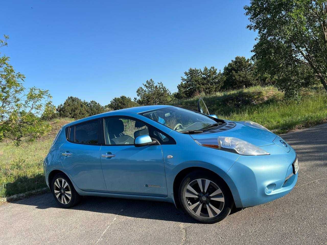 Nissan Leaf SV 2014