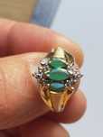 Vendo anel de ouro com esmeraldas e diamantes