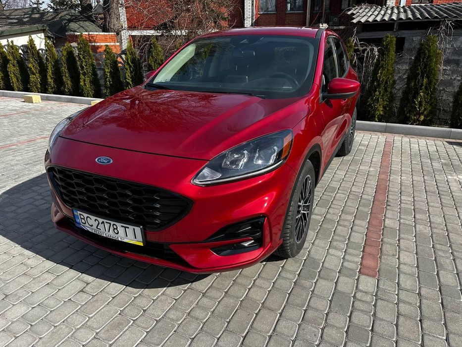 Ford Escape Plag-in hybrid, гібрид, плагін, підзаряджаємий форд ескейп