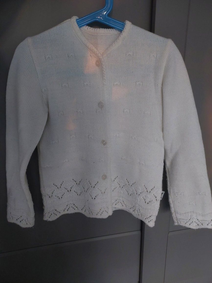 Sweter dziewczęcy r. 122