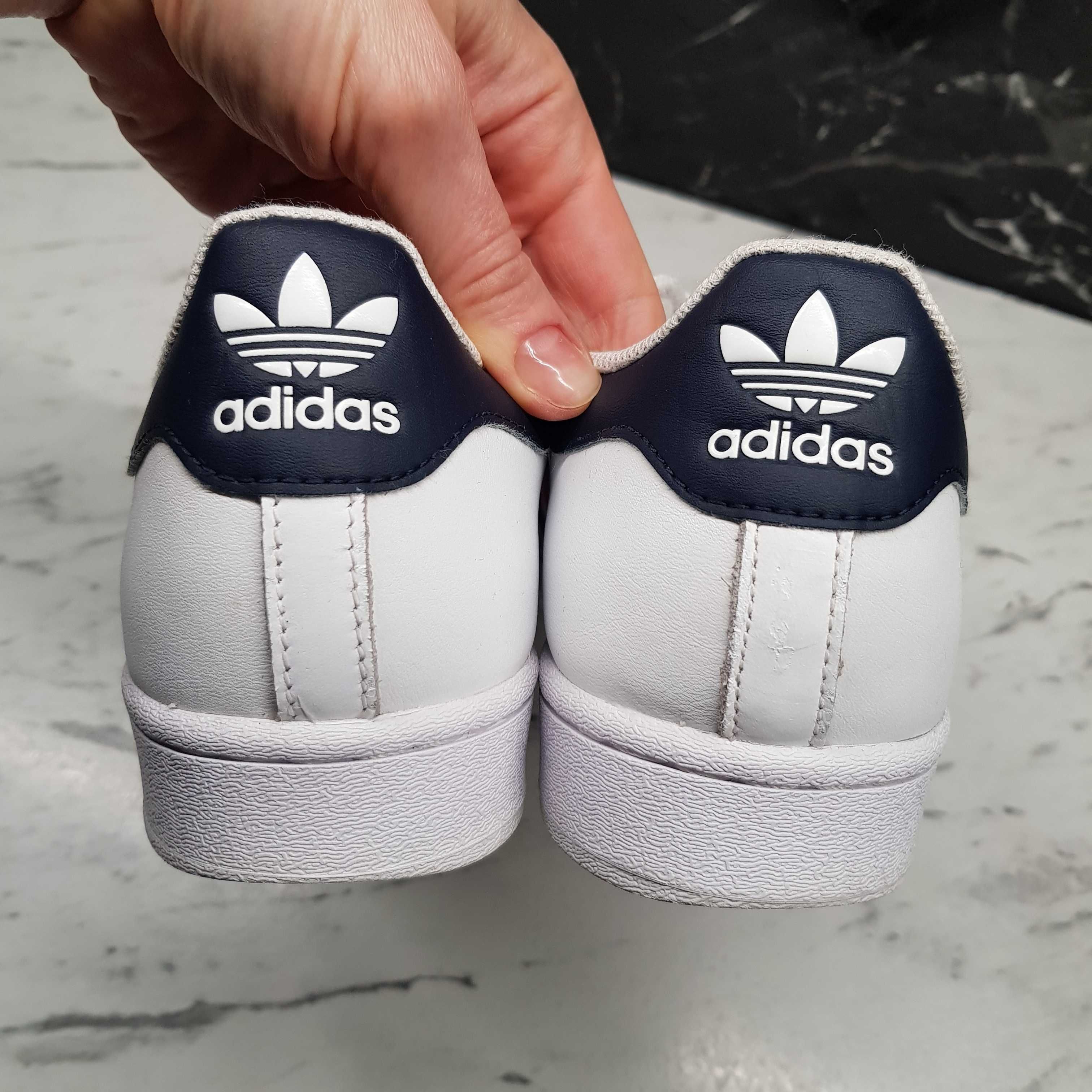 Кросівки чоловічі Adidas Superstar білі FX2328 р. 42