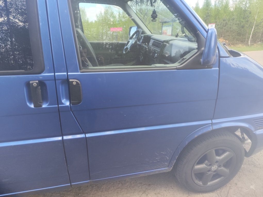 VW Transporter T4 Multivan Atlantis LW5Y drzwi prawy lewy przód