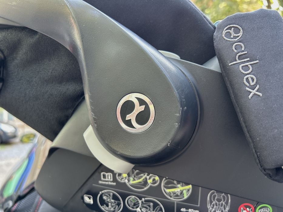 Автолюлька Cybex Cloud Z2 (розкладається в лежаче положення)