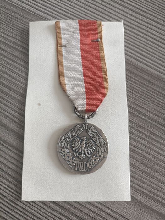 Medal walka praca socjalizm etui 1