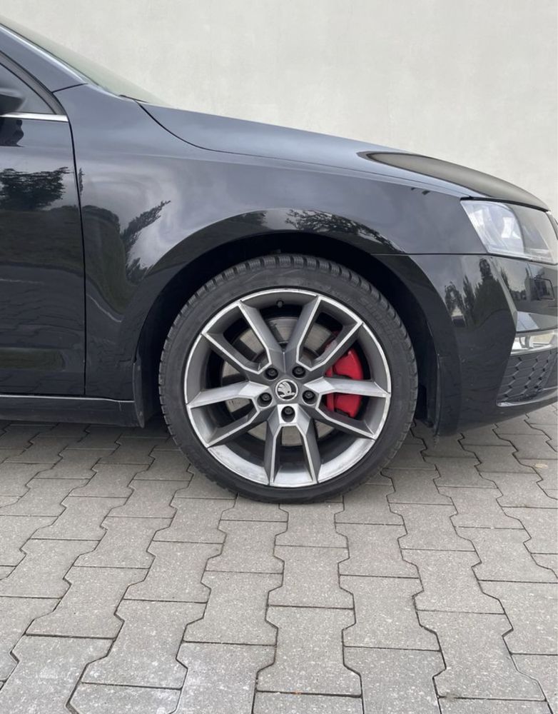 Skoda Ocravia RS 2.0tsi 220km