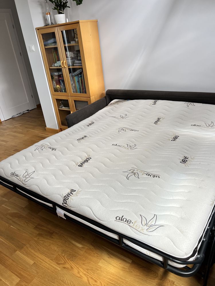 Sofa z materacem premium BIOTEX – bardzo wygodna, stan bdb