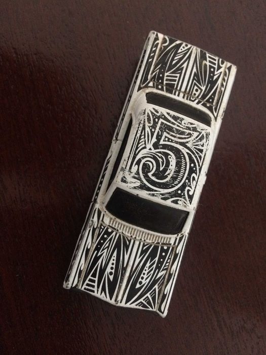 Carrinho réplica Chevrolet Impala