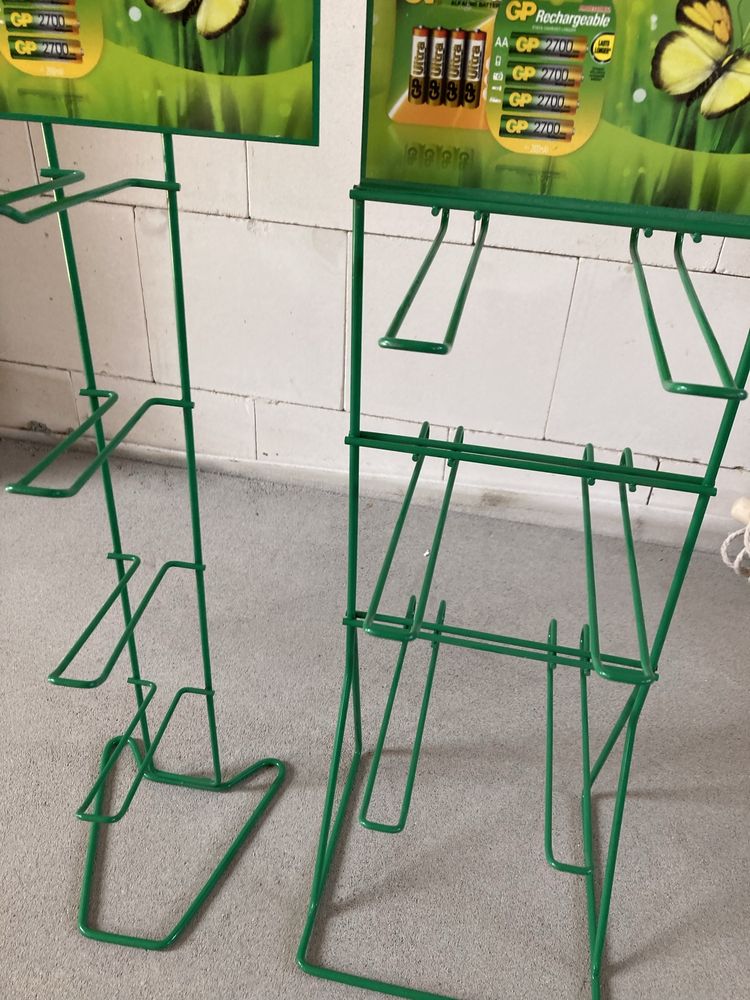 Ekspozytory metalowe polki sklepowe zielone koszyki stojace u