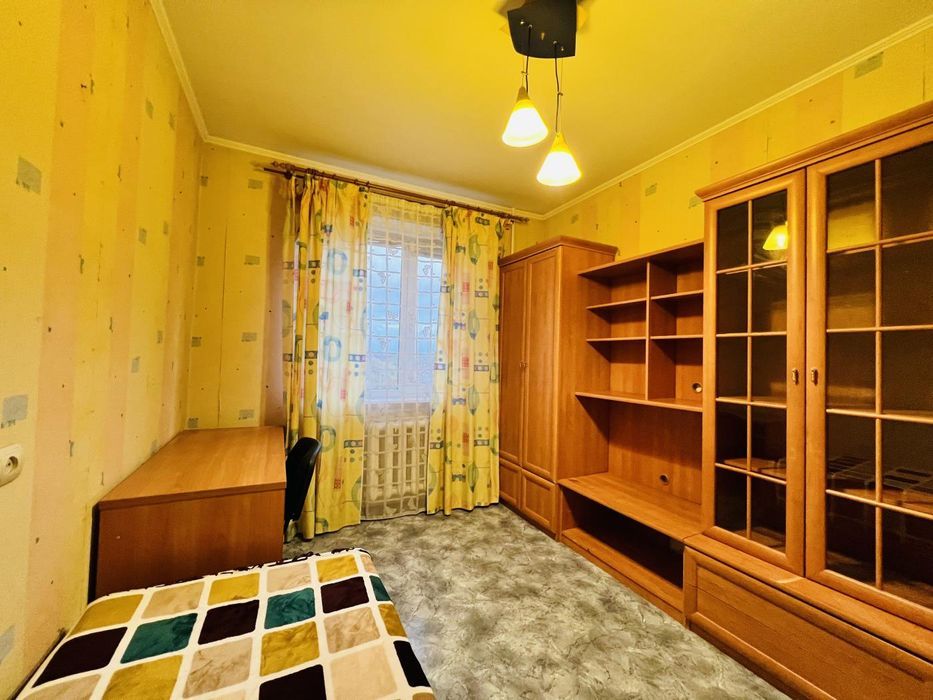 Продаю 3-кімнатну квартиру на пр. Центральному