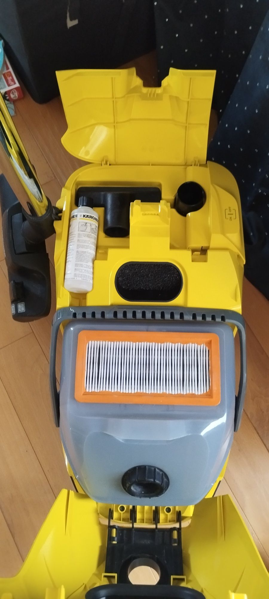 Odkurzacz z filtrem wodnym karcher ds 5.800