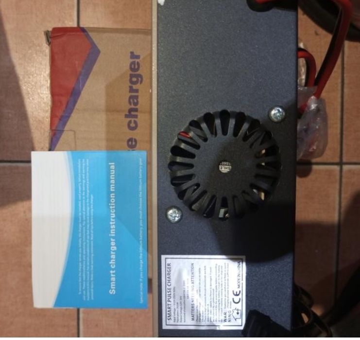 Зарядний імпульсний пристрій 20А.