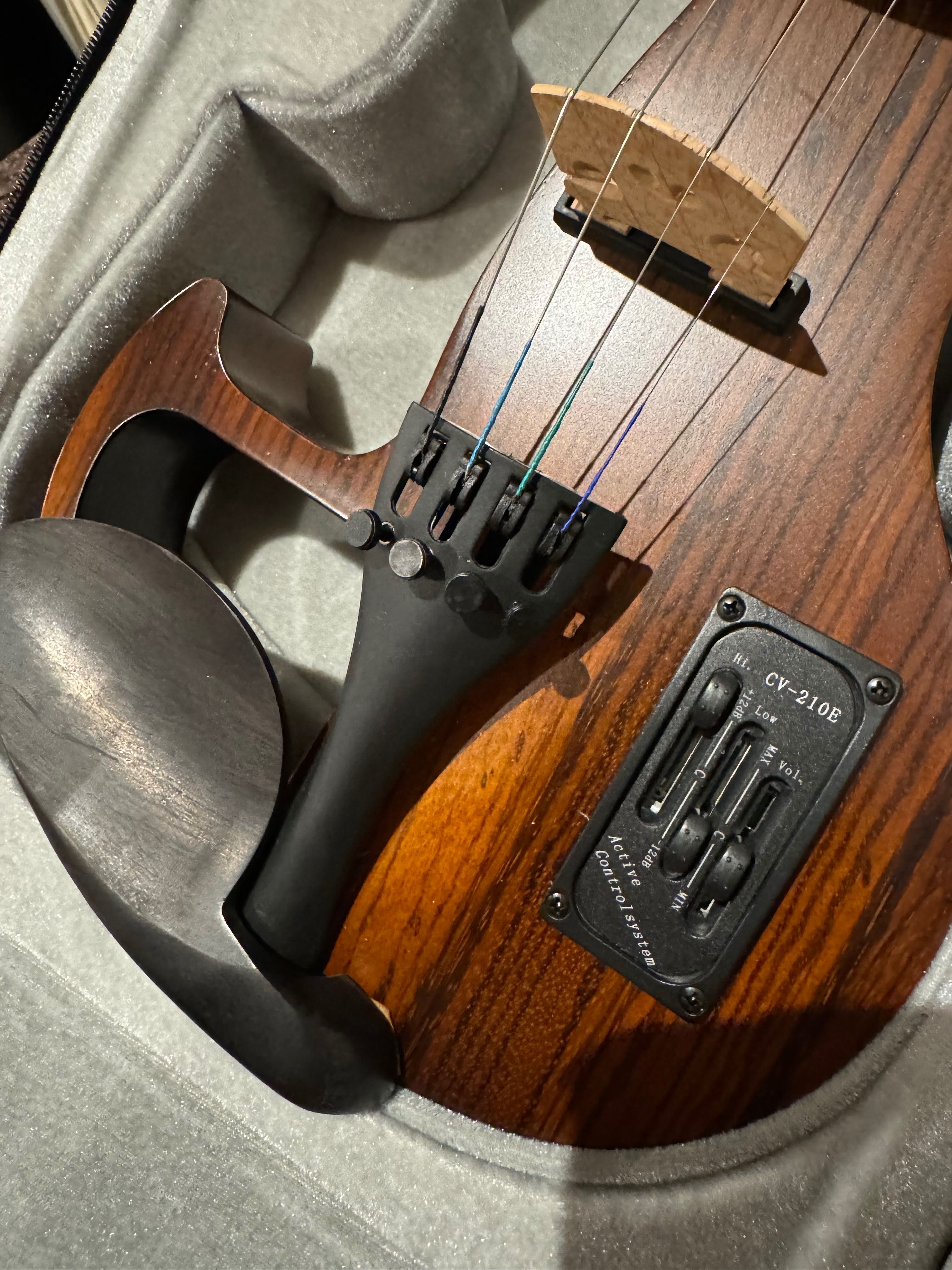 Скрипка з футляром Hidersine HEV3 Electric Violin (Велика Британія)