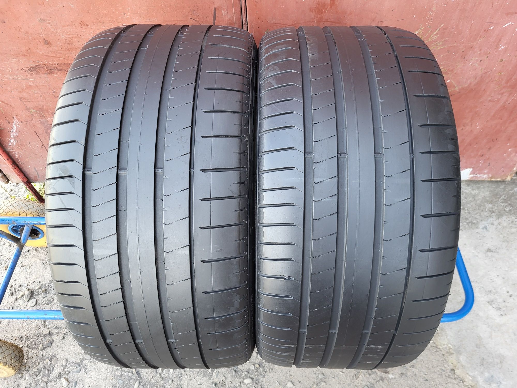 325/35/22 R22 Pirelli P ZERO PZ4 MO 2шт ціна за 1шт літо шини