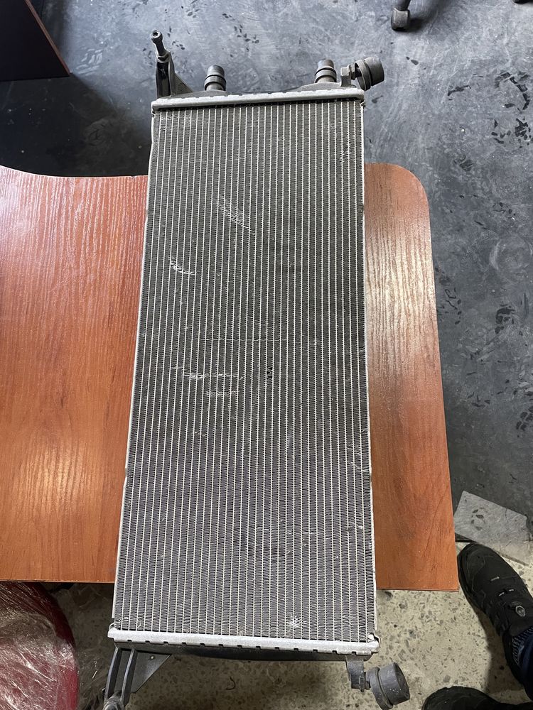 радиатор охлаждения Mercedes w166 m276 дополнительный интеркулер