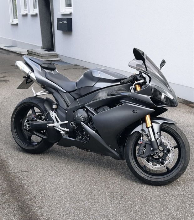 YAMAHA YZF-R R1 RN19 mały przebieg