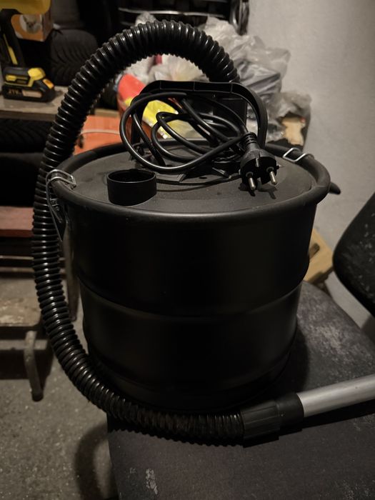Aspirador de cinzas