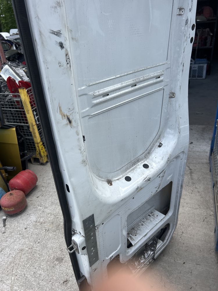 Drzwi tylne lewe Iveco Daily Max 2016 rok