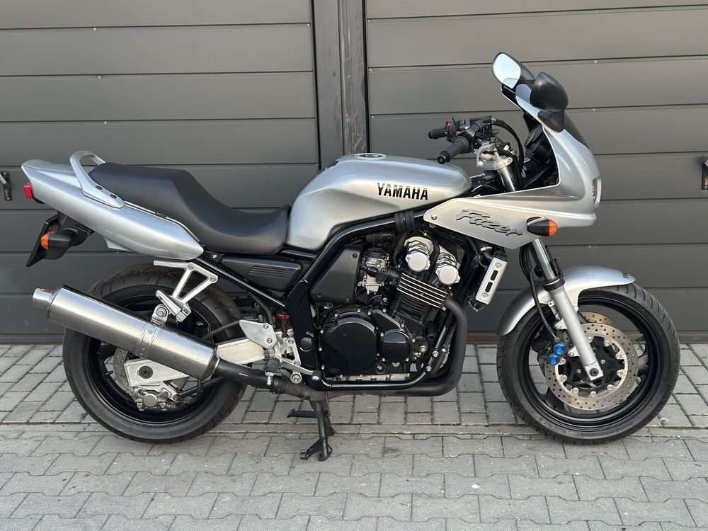 Yamaha Fazer 600 z 2001r 1 wlasciciel Niemcy 14 tys km