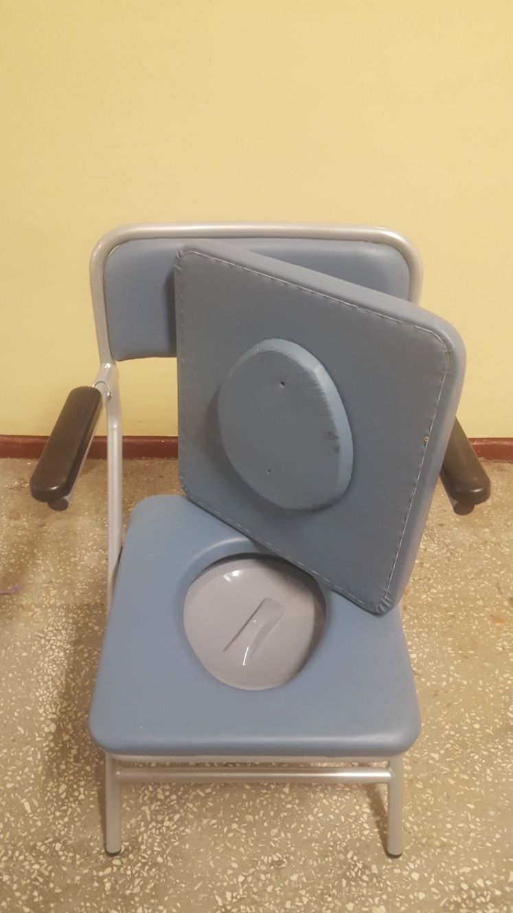 Krzeslo sanitarne-toaletowe
