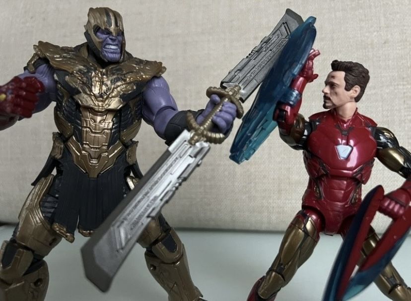 Фигурки Marvel Legends Action Figure Iron Man Mark 85 vs. Thanos