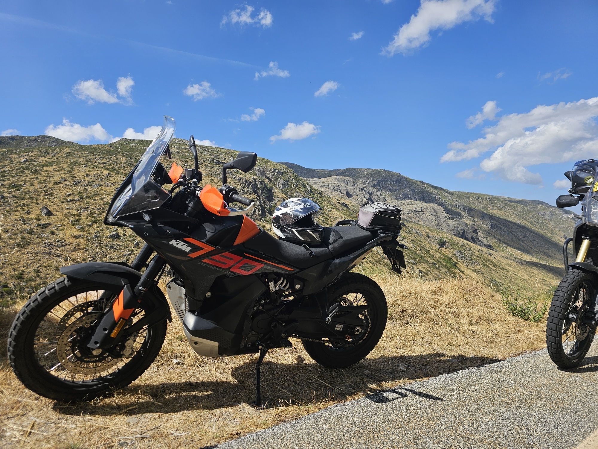 KTM adv adventure 790