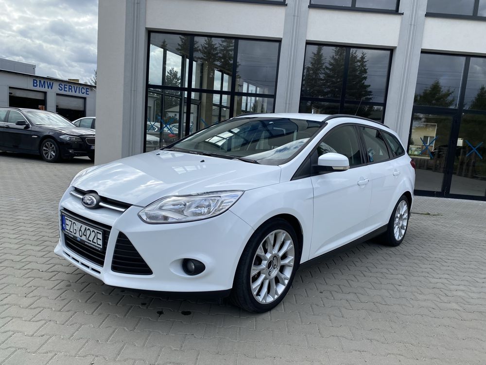 Ford Focus/2011 rok/1.6 benzyna/Salon Polska/klima/po duzym serwisie