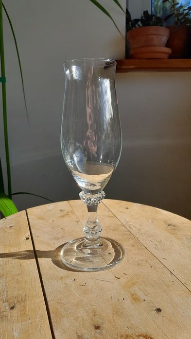 Szklany kieliszek