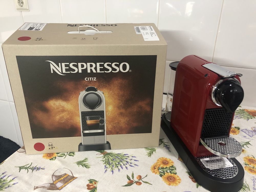 Maquina de cafe nespresso CITIZ